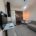 Central Apartment Myslym Shyri