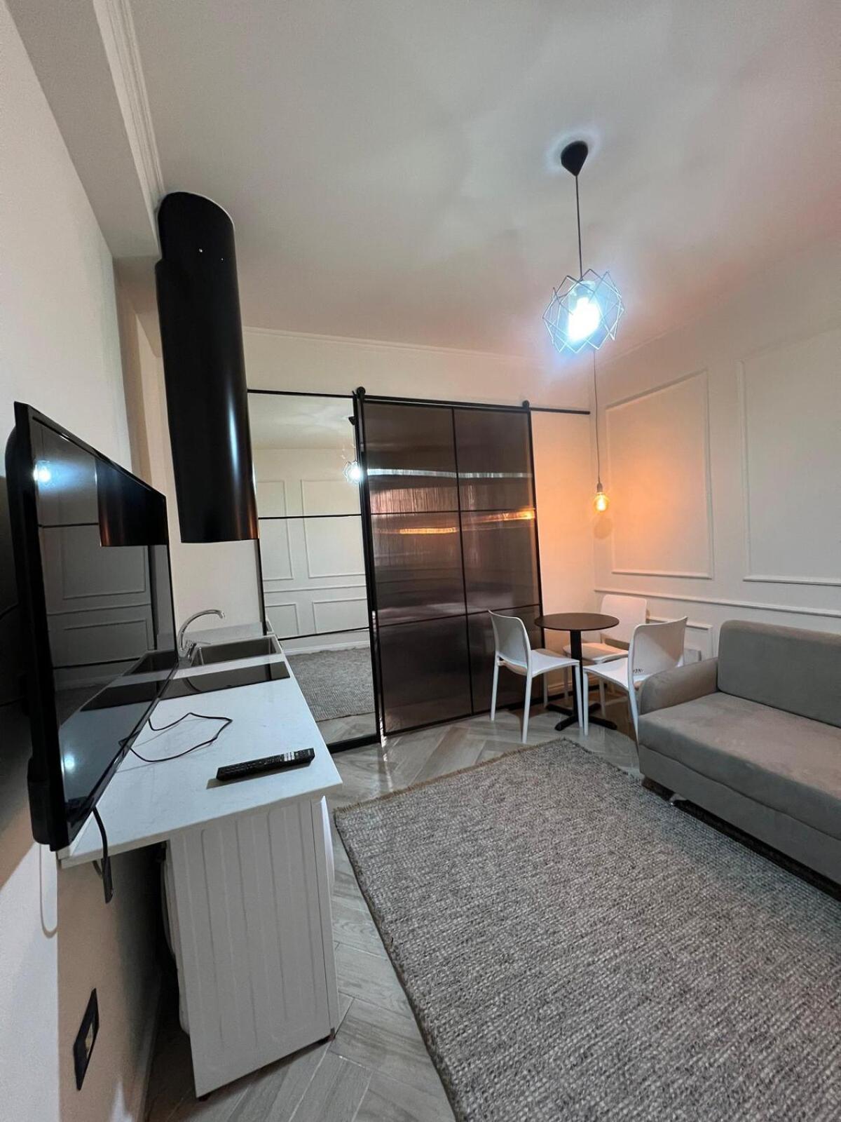 Myslym Shyri Apartamento